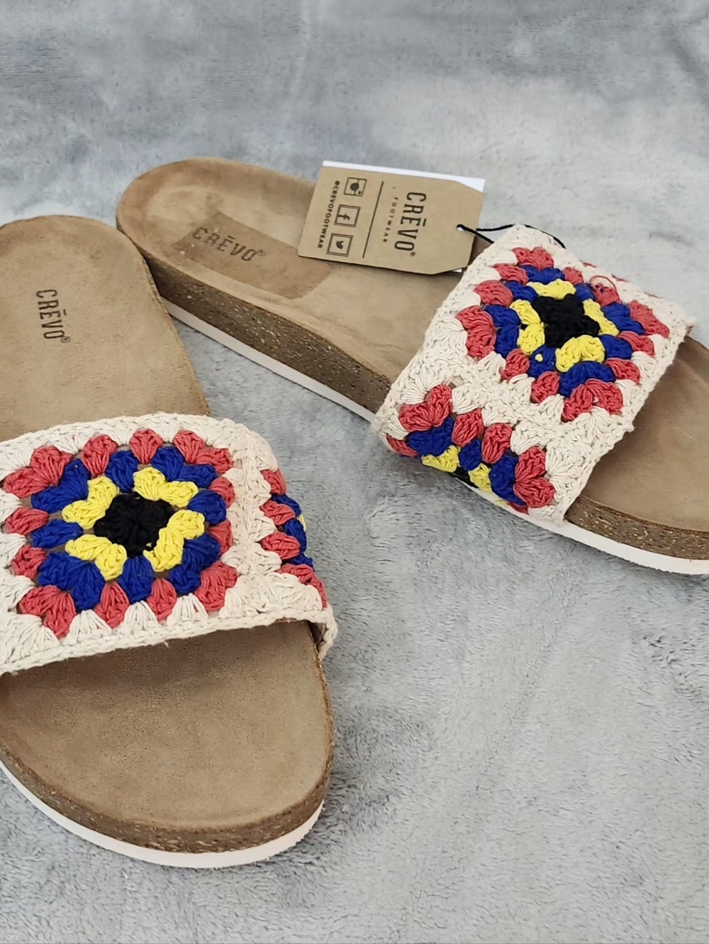 Crèvo Hazelle “Granny Square” Crochet Slide Sandals Size 8 Color : Beige/ Multi